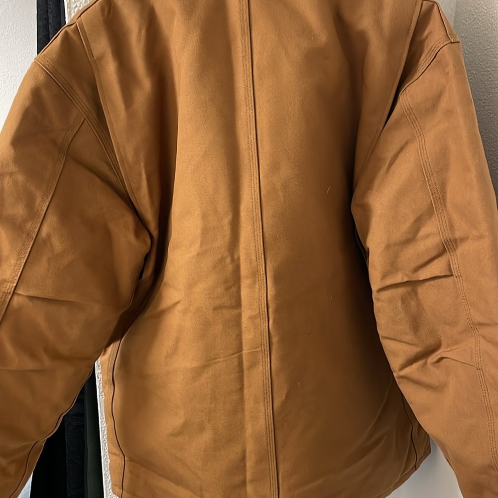 Carhartt, XL Firm Duck Insulated Traditional Coat. - Picture 4 of 7